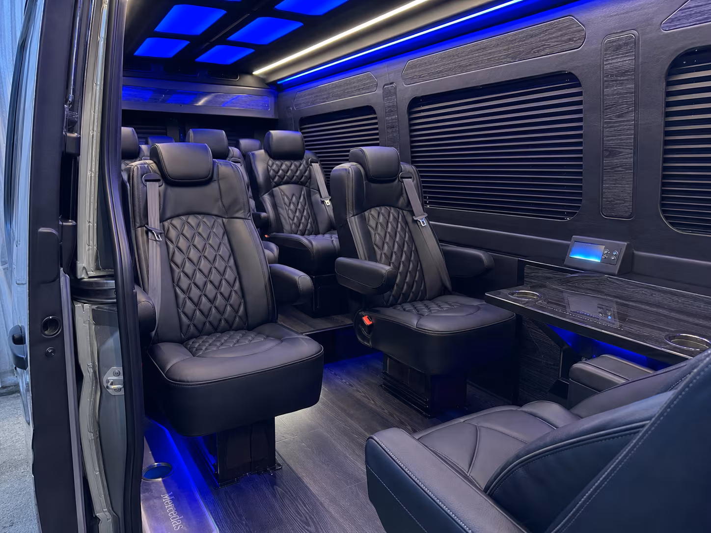 San Rafael School Event & Field Trip Transportation