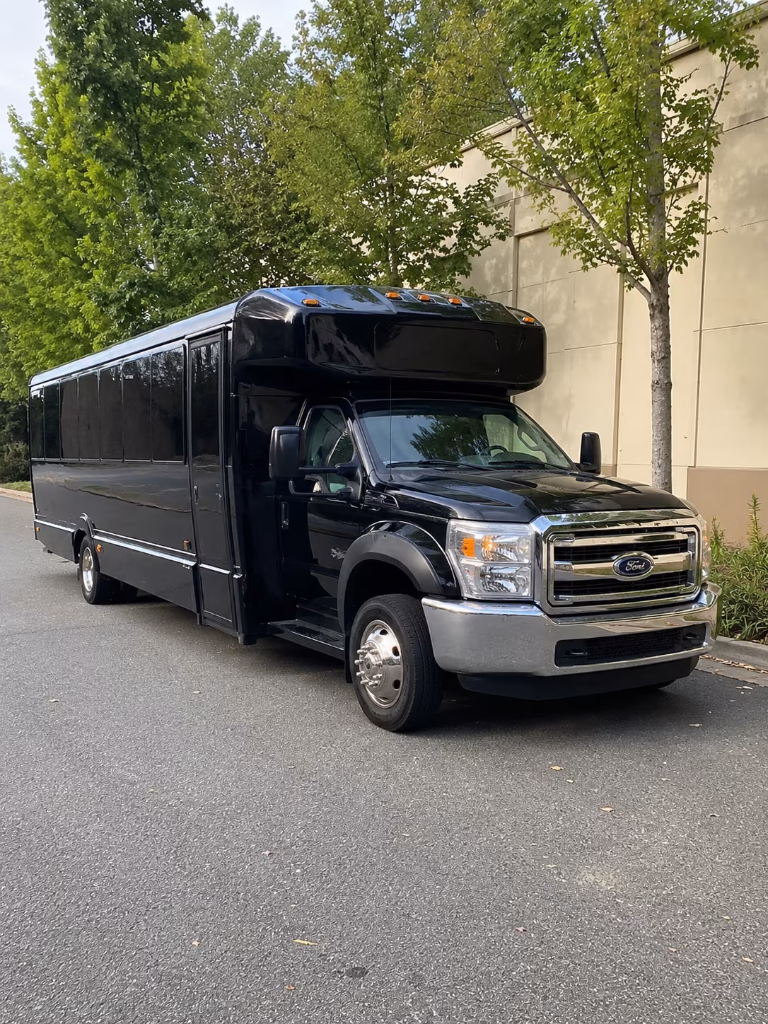 Santa Rosa Winery Tour & Pub Crawl Transportation party bus exterior