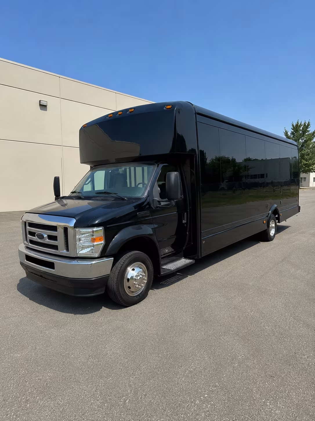 Santa Rosa Winery Tour & Pub Crawl Transportation